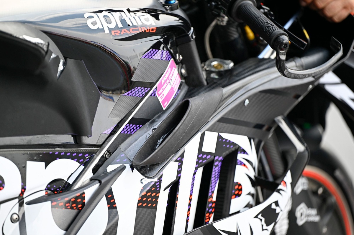 Le "F-Duct" d'Aprilia ne gène pas les pilotes en ligne droite