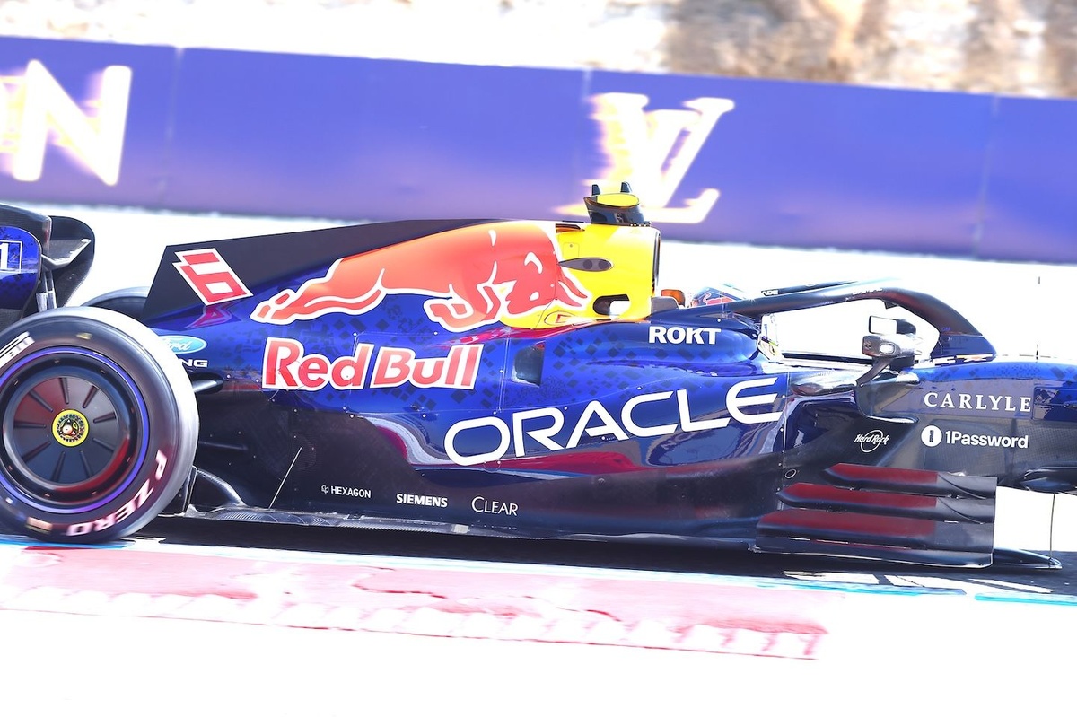 El RB22 adelgaza sus pontones para ganar eficiencia aerodinámica