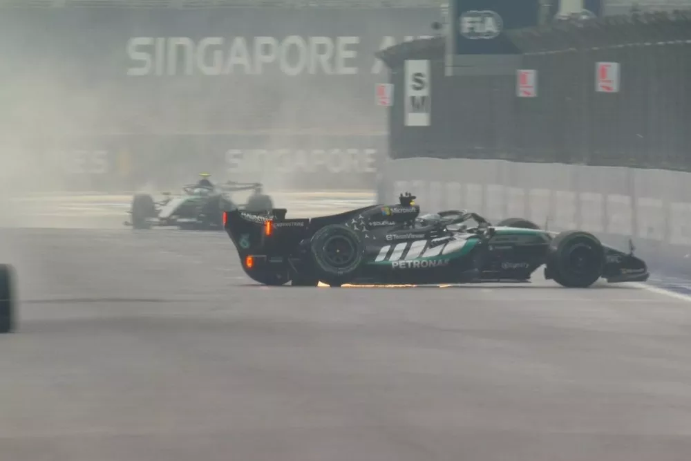 Accidente de Russell en la sprint de Singapur 2026