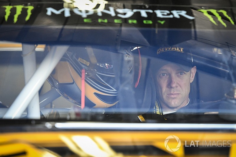 Kenseth "pretty relaxed" despite precarious playoff position