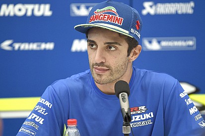 Iannone e Belen temevano un sequestro: "Denunceremo il pilota"