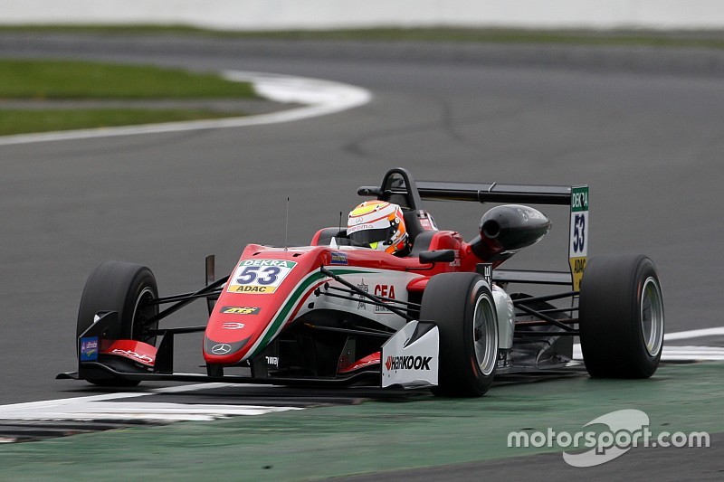 F3 Silverstone: Ilott verslaat Norris en pakt dubbele pole-positie