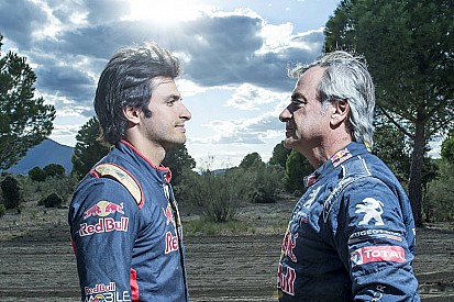 Alla Dakar i Sainz a ruoli invertiti: è stato Carlos Jr ad aiutare il papà!