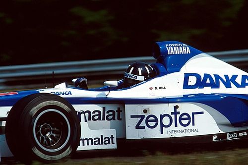 Retro: Hill schittert in GP van Hongarije 1997