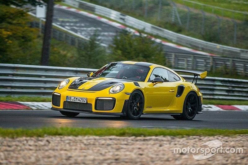 Porsche 911 GT2 RS pecahkan rekor Nürburgring Nordschleife