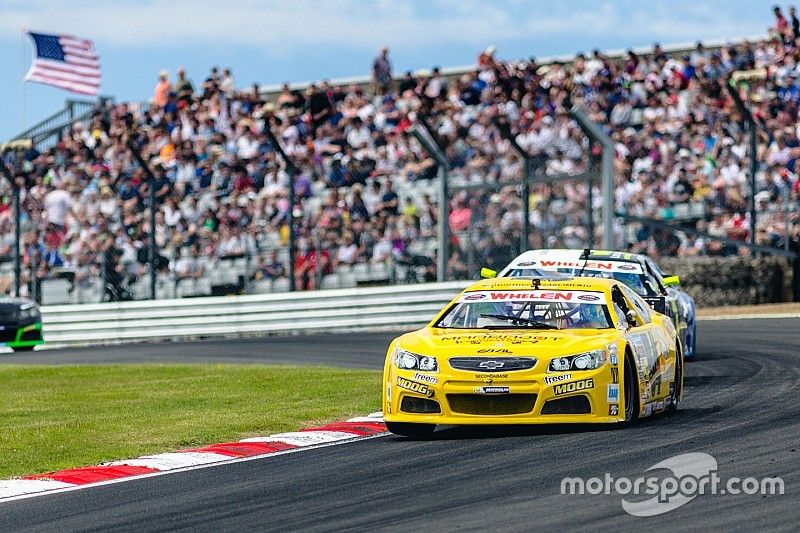 Alon Day crowned King Of Brands Hatch in NASCAR Whelen Euro race