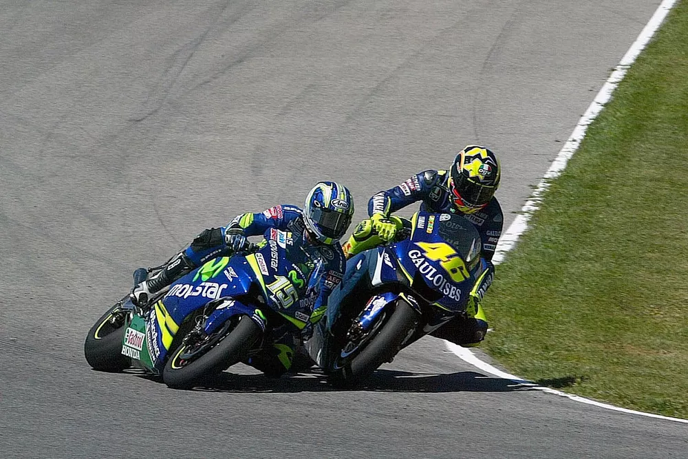 Valentino Rossi, Yamaha and Sete Gibernau, Suzuki