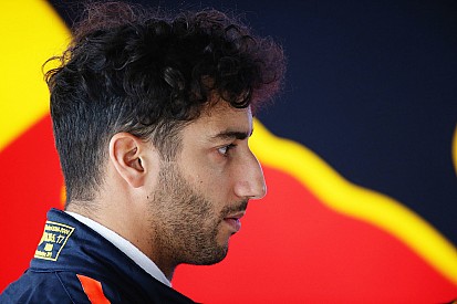 Ricciardo: "Non mi aspettavo un gap di 1 secondo da Hamilton"