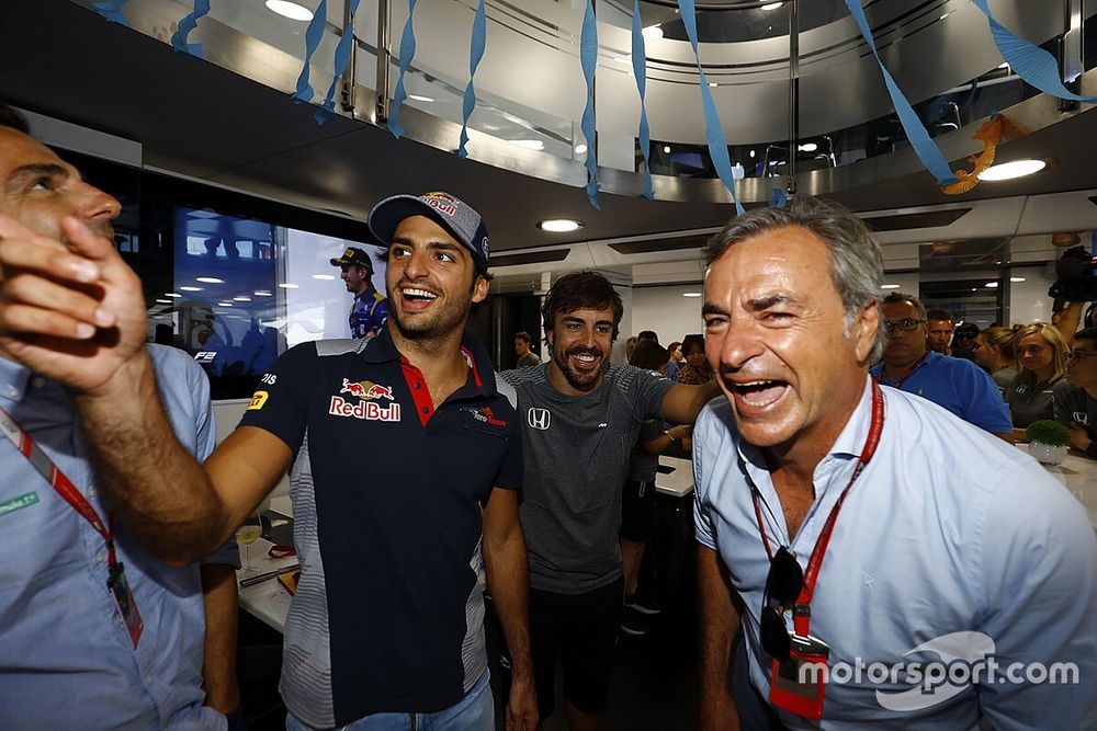 "Sainz tiene los mentores y el entorno perfecto para ser campeón"