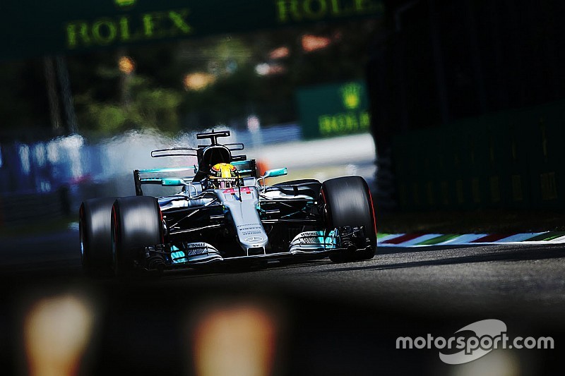 Hamilton „tönkretenné” a bajnokságot: 7 futamot nyerne a hátralévő hétből