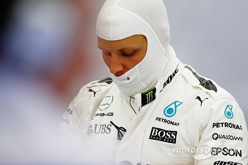 Bottas lamenta ordem de equipe “dura” da Mercedes no Bahrein