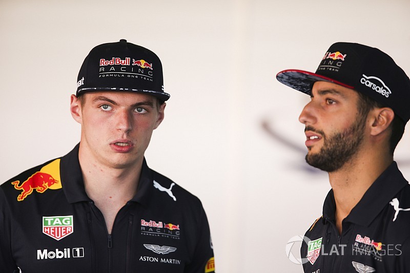 Ricciardo adviseert Verstappen: “Hij moet naar de lange termijn kijken”