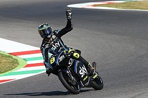 Bulega op het nippertje net voor Fenati in warm-up Mugello