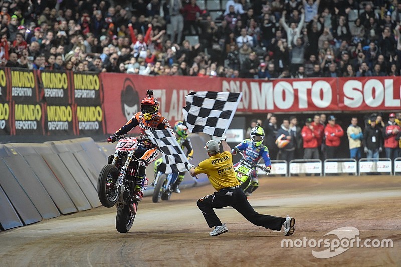 マルク・マルケス、スペインのダートトラックイベントで優勝を果たす