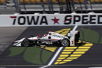 Un inspirado Castroneves rompe ayuno de tres años; Gutiérrez termina en 13