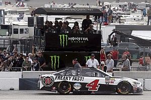 Victory slips away from Harvick at Atlanta: "It's my own doing today"