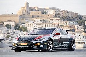 Tesla-kampioenschap zoekt hoofdsponsor, start uitgesteld