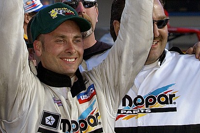 Бывший пилот IndyCar разбился в гонке спринт-каров