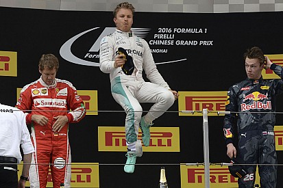 SZAVAZÁS: Rosberg kétszeres világbajnok lehetett volna Hamilton mellett?