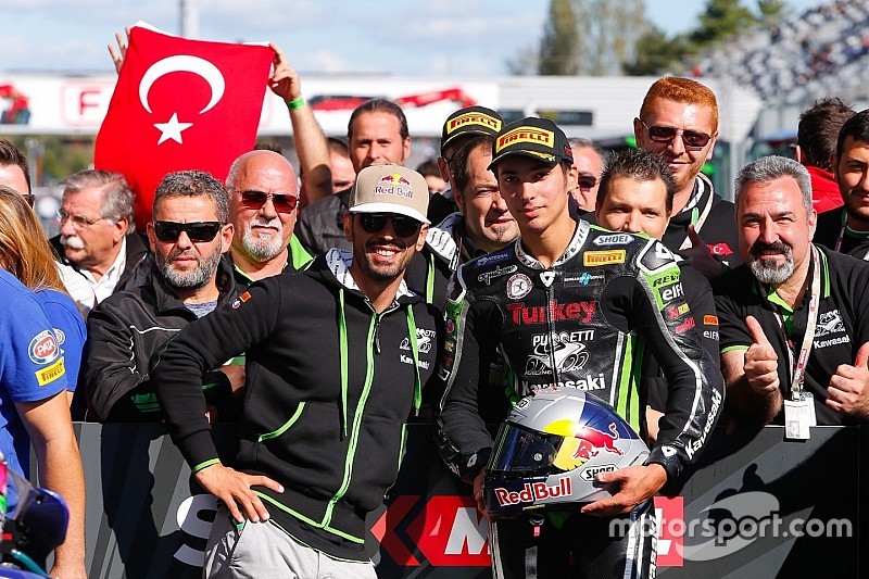 Superstock 1000 Jerez: Scheib kazandı, Toprak uçuşa geçti!