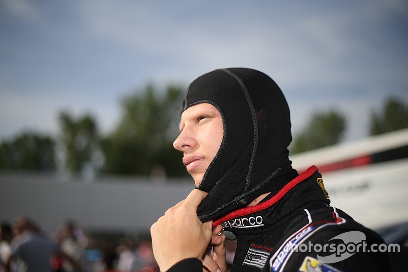 Mattia Drudi compie 18 anni durante il weekend della Carrera Cup Italia