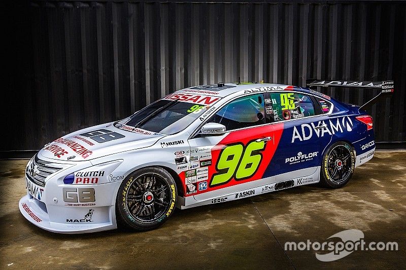 Wood, Percat reveal retro looks