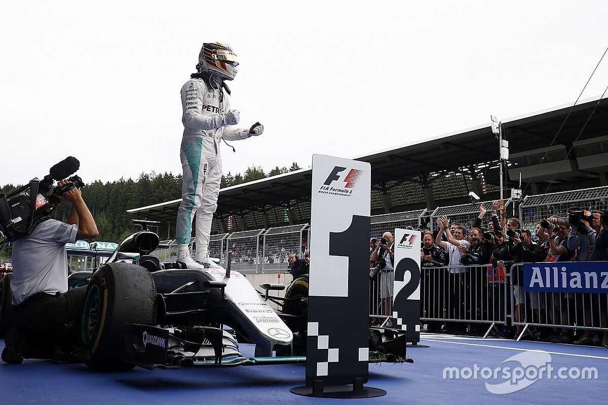 Hamilton faz desabafo em publicação: "Sinto falta de correr todos os dias"