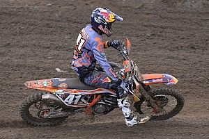 Jonass sfrutta l'assenza di Herlings nelle qualifiche a Loket