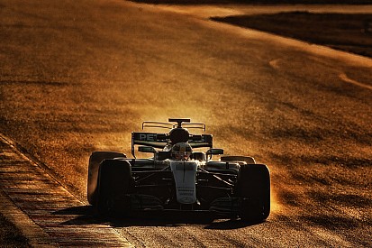 Hamilton: "Don't hold your breath" for great F1 2017 racing