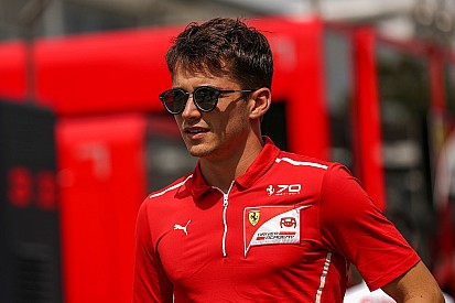 Leclerc au volant de la Ferrari pour les tests Pirelli