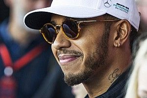 Hamilton bantah klaim Vettel soal Mercedes "sengaja melambat"