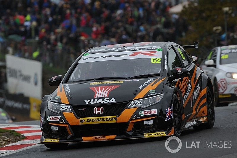 Neal chasing 'plug and play' Shedden replacement