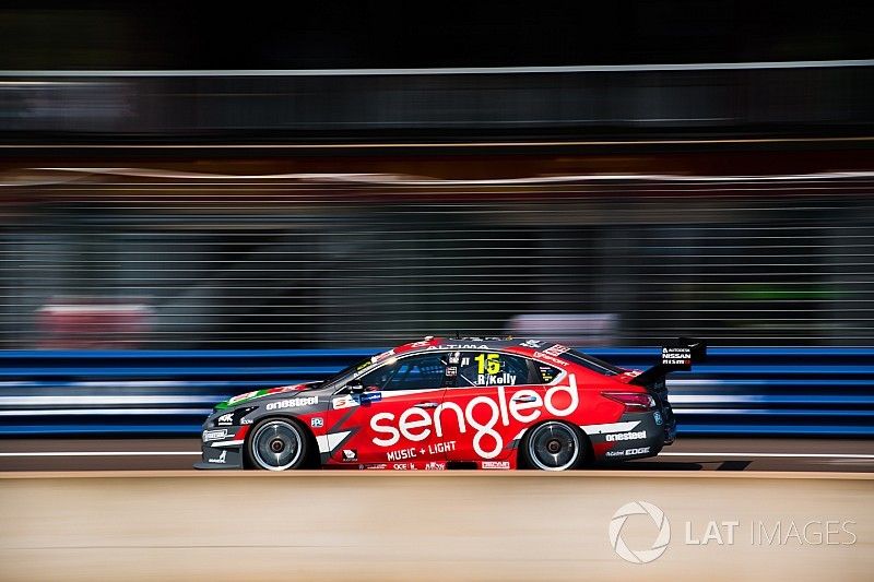 Darwin Supercars: Kelly storms to Saturday pole