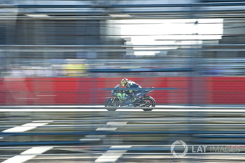 Rossi decidirá este miércoles junto a los médicos si corre en Aragón