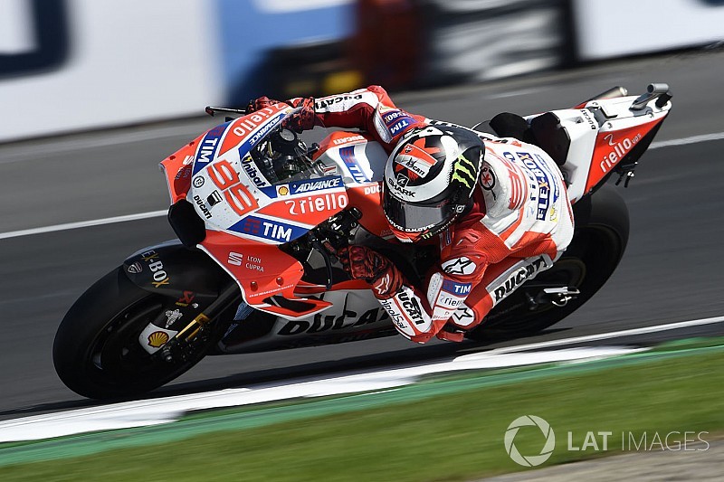 Lorenzo: "Domani non sarà facile per me e per Dovi"