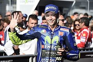Valentino Rossi keluar dari rumah sakit