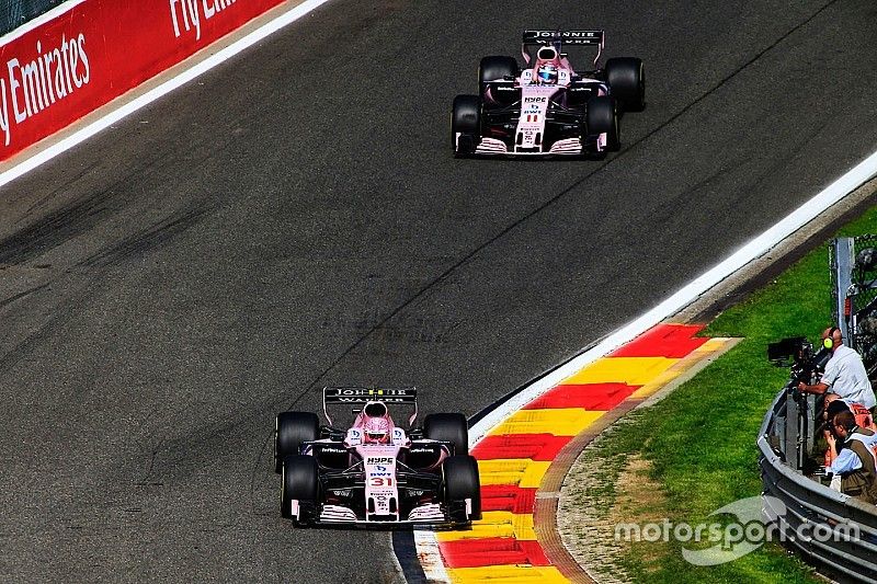 Esteban Ocon, Sahara Force India VJM10, Sergio Perez, Sahara Force India VJM10