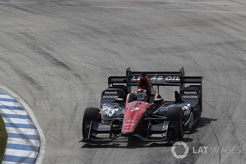 Aleshin bloqué en France, Wickens le remplace