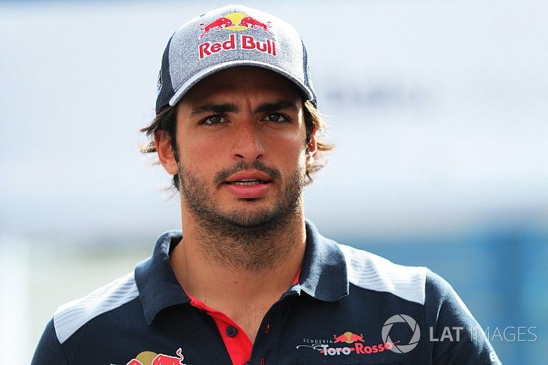 Sainz says race ban calls "ungentlemanly"