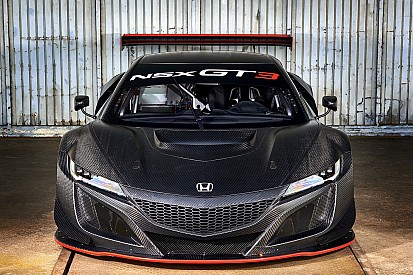Honda zet fabrieks-NSX in tijdens FIA GT World Cup