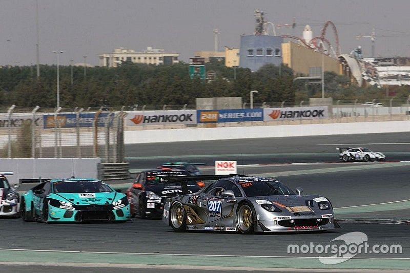 24H Dubaj: Kategória-pole-ban magyar kocsi, Kubicáék a 10. helyen