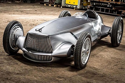 Infiniti Prototype 9, un concept monoplaza y eléctrico, con imagen retro