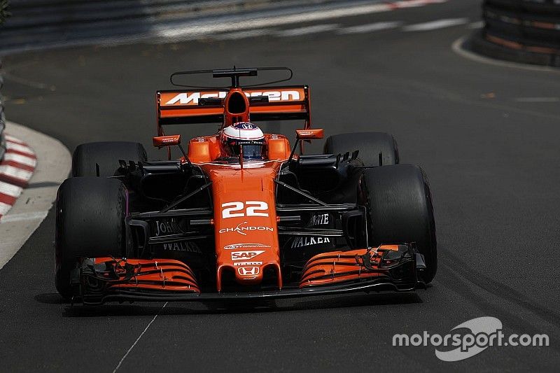 Com volta, Button passa Schumi em GPs; Rubinho ainda é líder