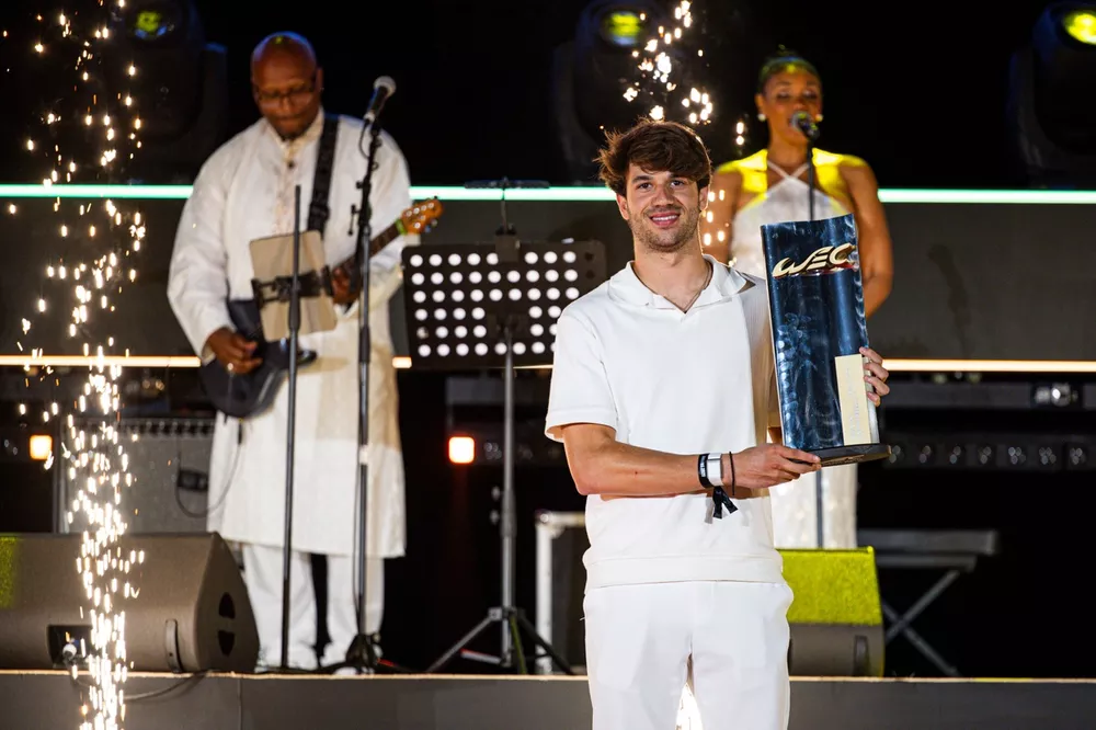 Dudu Barrichello &eacute; eleito Revela&ccedil;&atilde;o do Ano do FIA WEC