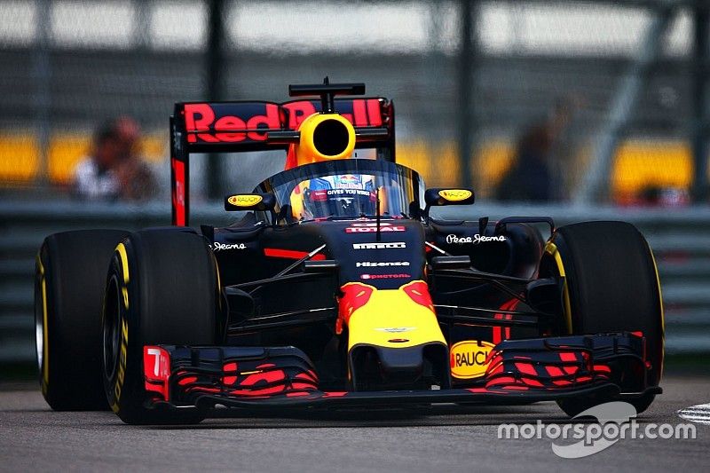 Daniel Ricciardo, Red Bull Racing RB12 avec l'Aeroscreen