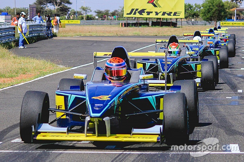 Coimbatore II Euro JK: Chatterjee fends off Shanmugam to win Race 4