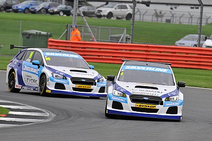 Brands Hatch BTCC: Turkington wins again as title fight continues