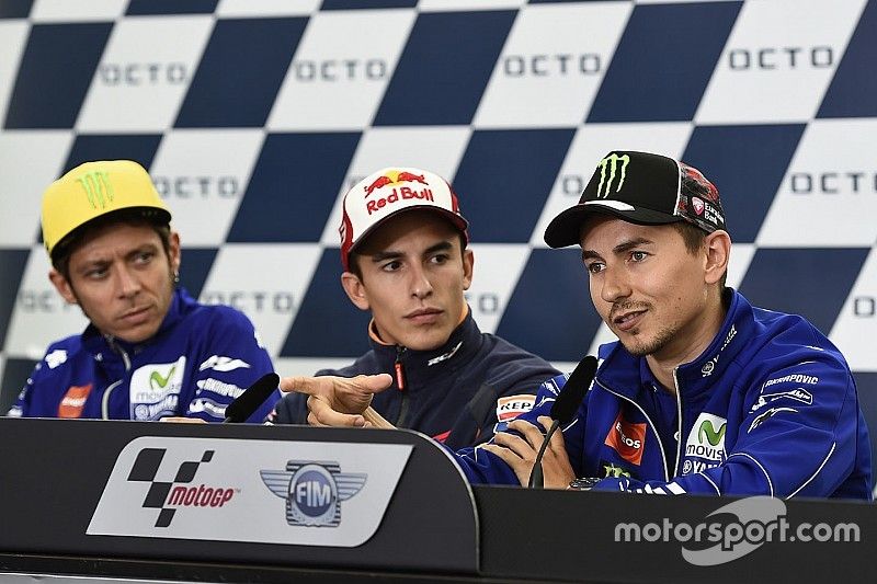 Lorenzo says Rossi relationship "non-existent"