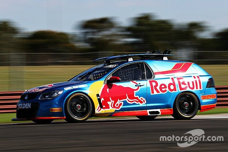 Daniel Ricciardo, Red Bull Racing drives a V8 Supercar with Jamie Whincup, Triple Eight Race Engineering