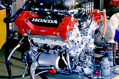 IndyCar could change engine spec in 2019